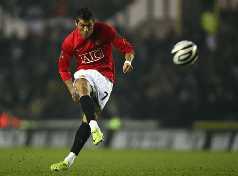 Bản lĩnh và cái đầu lạnh giúp Cristiano Ronaldo luôn tỏa sáng ở các khoảnh khắc sút phạt sinh tử.