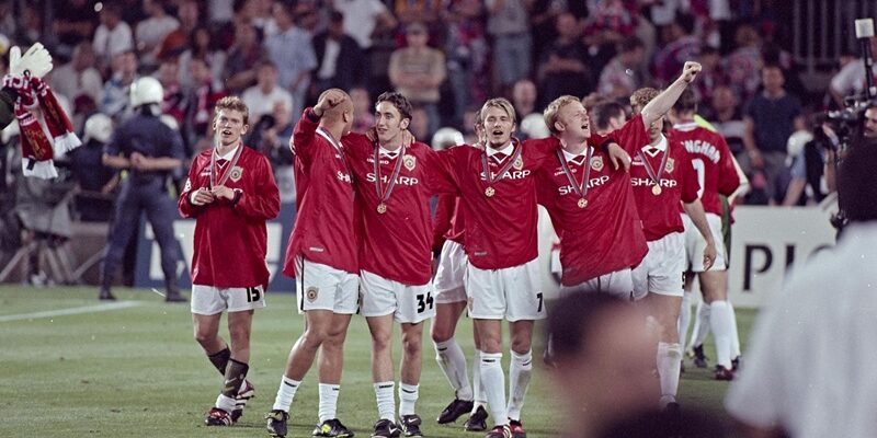 Khoảnh khắc lội ngược dòng không tưởng của Quỷ Đỏ tại chung kết Camp Nou năm 1999.