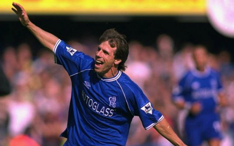 Gianfranco Zola mang vũ điệu bóng đá lãng mạn nước Ý đến với sân cỏ Stamford Bridge.