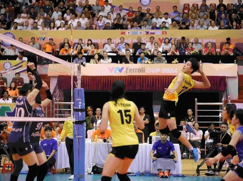 Thể thức linh hoạt cùng yêu cầu cao về bước một, phát bóng và chắn lưới tạo nên nét chuyên môn riêng của VTV Cup.