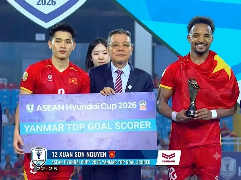 Đình Bắc và Xuân Son cùng chia sẻ danh hiệu vua phá lưới AFF 2026.